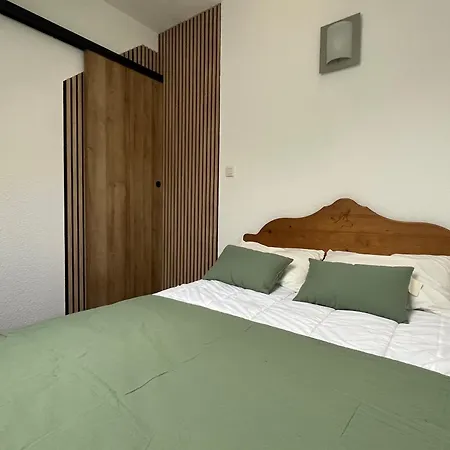 2-4 Personnes Avec 1 - Les 100 Lacs A Avec Balcon Et Piscine Chauffee Apartmán *